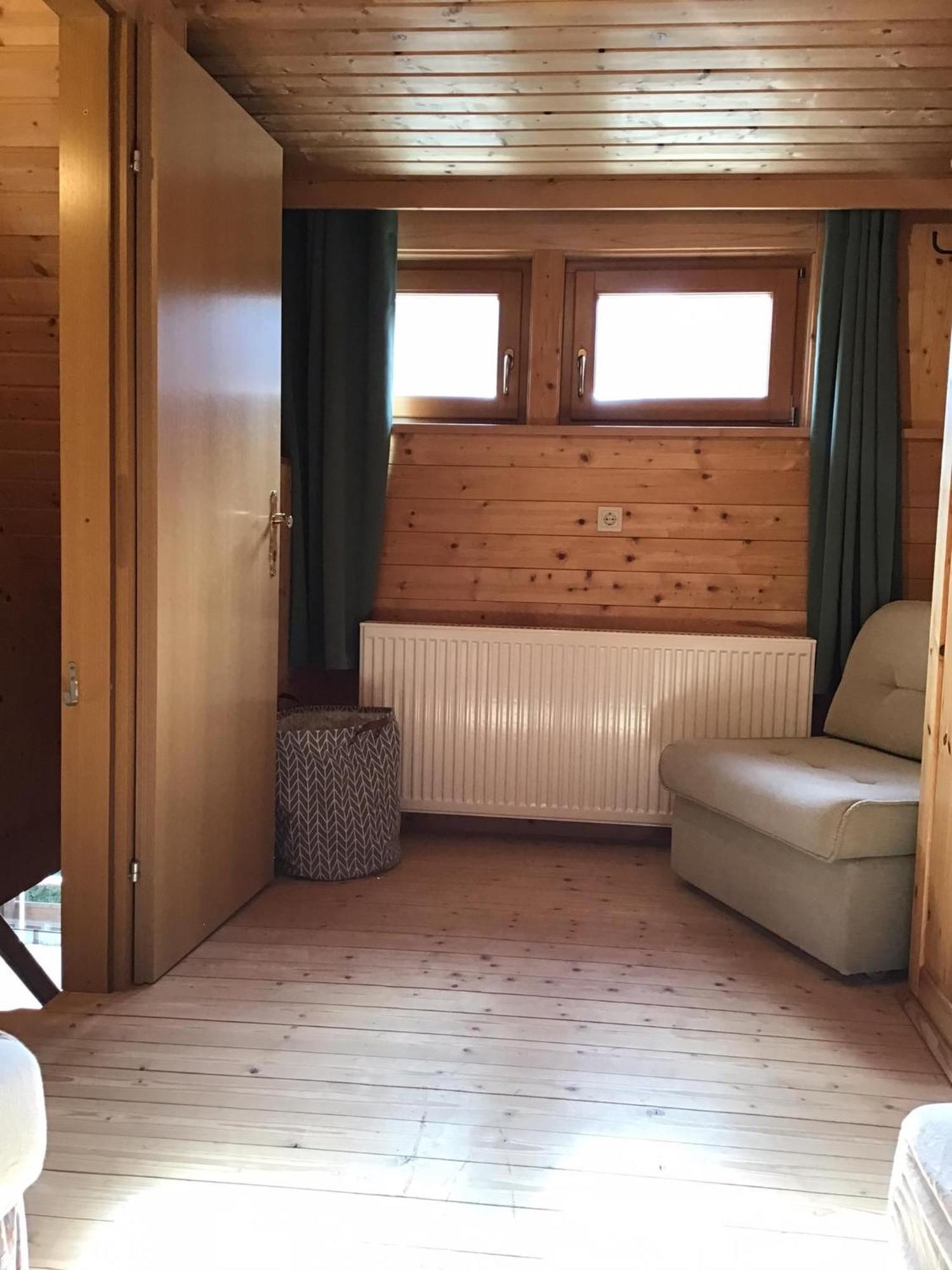 Ferienhaus Schaefer - Apartments - Wintersports - Family Holiday - Holiday With Your Dog - Rural & Scenic Flattnitz エクステリア 写真